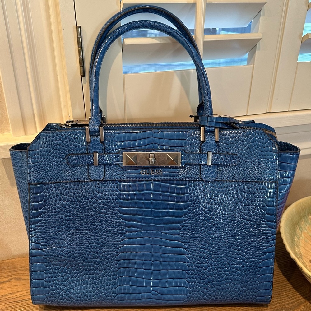 Guess Croc Leather Tote Fall 2022
